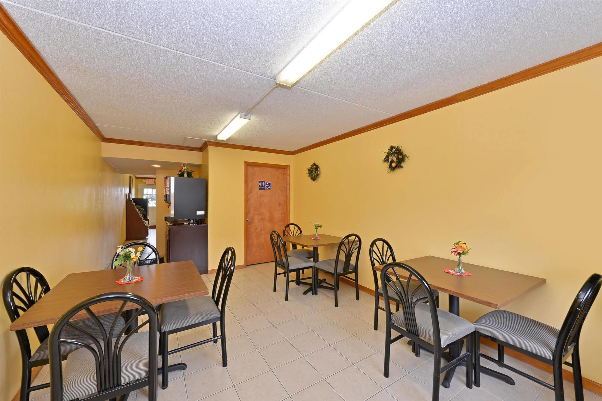 Americas Best Value Inn Maumee/Toledo Exteriér fotografie